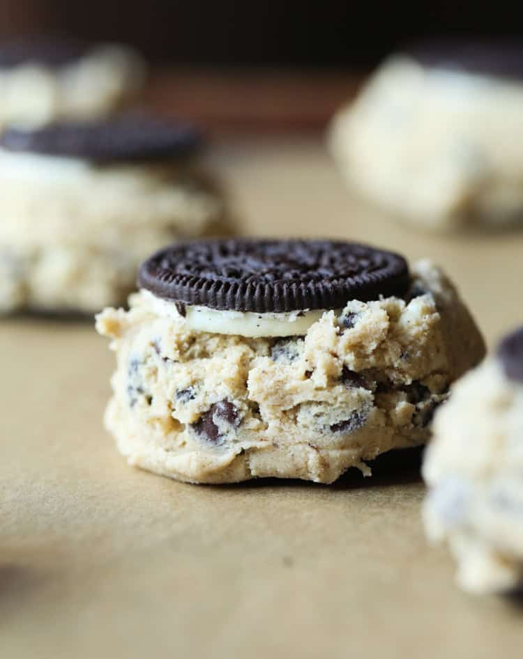 Cookies and cream cookie